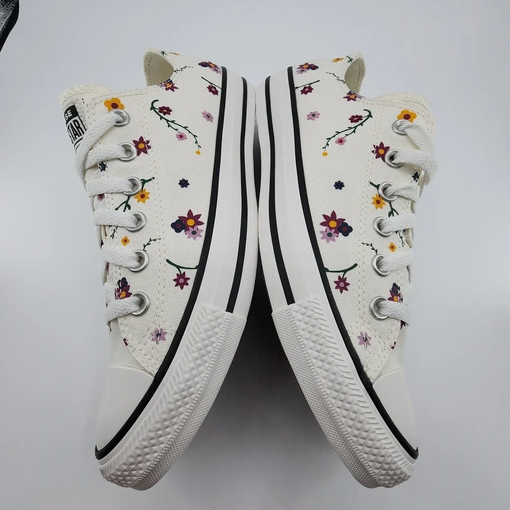 Converse Chuck Taylor All Star Low Shoes Womens 9.5 Cream Embroidered Floral NEW - Picture 10 of 12